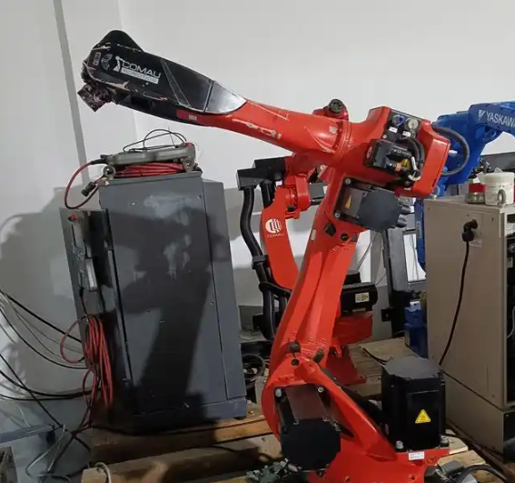 柯马COMAU工业机器人示教器无显示故障维修欢迎咨询