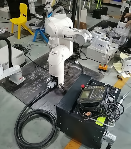 史陶比尔机器人LED指示灯不亮故障维修上门速度快
